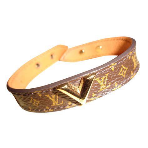 bracelet louis vuitton femme cuir|louis vuitton bracelet cost.